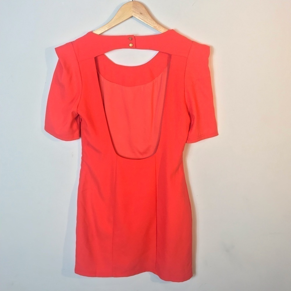 Signature8 Open Back Dress - Picture 2 of 7
